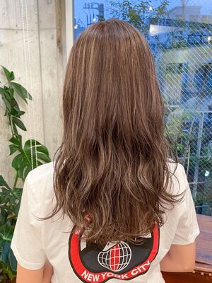 21年秋冬 アッシュ系 ハイライトの新着ヘアスタイル 髪型 ヘアアレンジ Yahoo Beauty