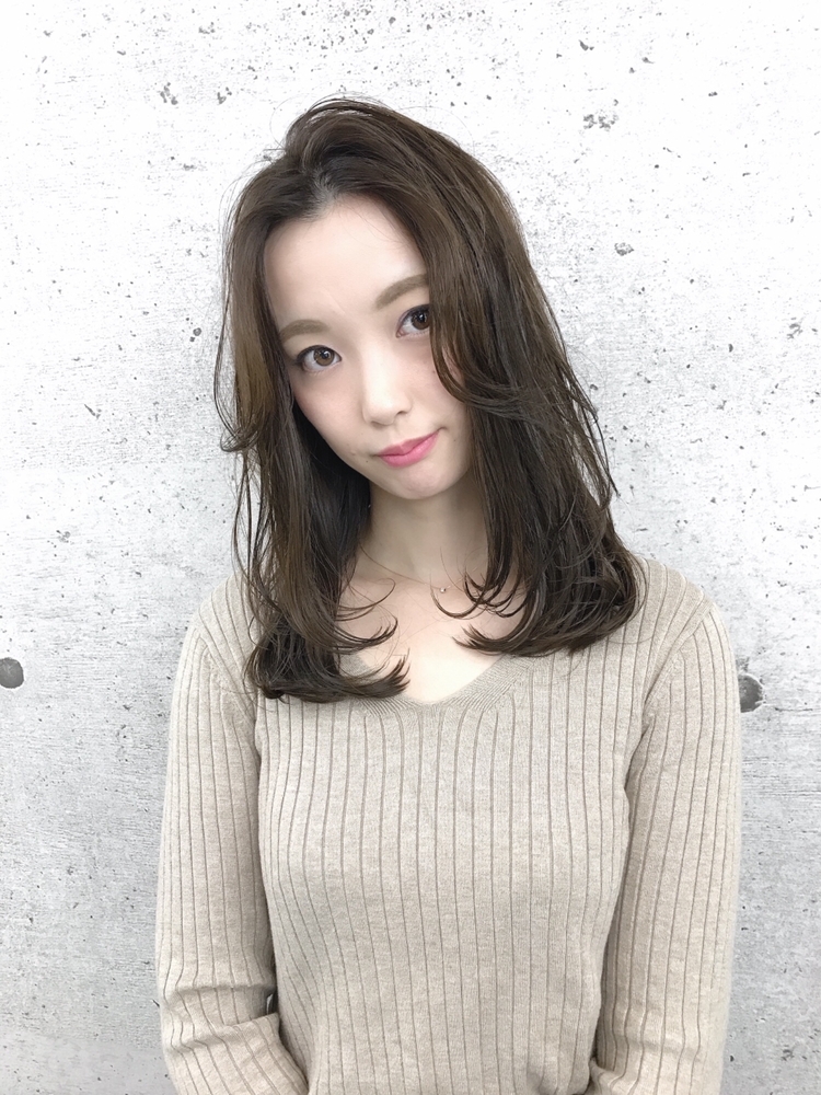 セミロング ミディアム センター分け 冬カラー しまだけーすけの髪型 ヘアスタイル ヘアカタログ情報 Yahoo Beauty ヤフービューティー