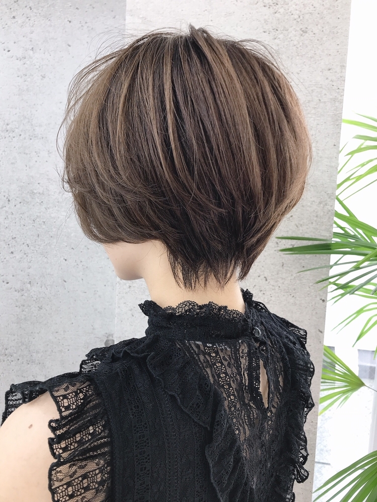 ハンサムショート 丸みショート くびれショート グラデーションボブ ひし形ショート しまだけーすけのヘアスタイル情報 Yahoo Beauty