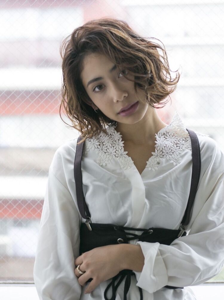 人気レングス首みえボブ 強めパーマアレンジ Soco 代官山 ソーコ ダイカンヤマ 杉本 佳奈の髪型 ヘアスタイル ヘアカタログ情報 Yahoo Beauty ヤフービューティー