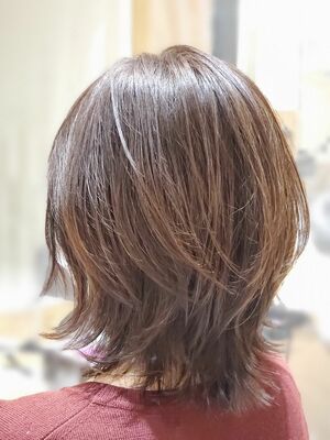 ショートレイヤーの髪型 ヘアスタイル ヘアカタログ 人気順 Yahoo Beauty ヤフービューティー