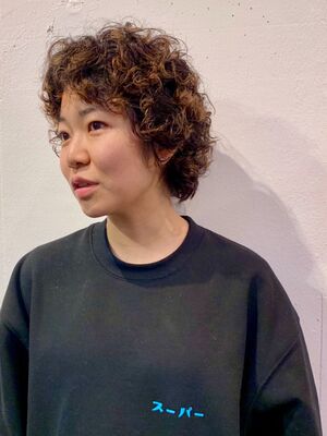 年秋冬 くるくるパーマの新着ヘアスタイル 髪型 ヘアアレンジ Yahoo Beauty