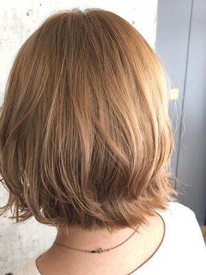 21年夏 ミルクティーカラー ショートの新着ヘアスタイル 髪型 ヘアアレンジ Yahoo Beauty