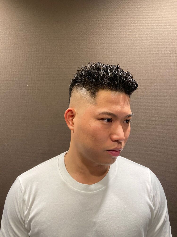 フェード ショート ツイストスパイラルパーマ Hiro Ginza Barber Shop 大宮店 ヒロギンザ バーバーショップオオミヤテン Barber Yamadyの髪型 ヘアスタイル ヘアカタログ情報 Yahoo Beauty ヤフービューティー