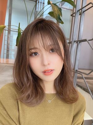 21年夏 秋 セミロングの新着ヘアスタイル 髪型 ヘアアレンジ Yahoo Beauty