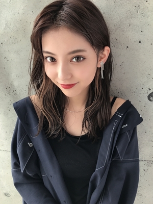 かきあげ前髪 ミディアムの髪型 ヘアスタイル ヘアカタログ 人気順 Yahoo Beauty ヤフービューティー