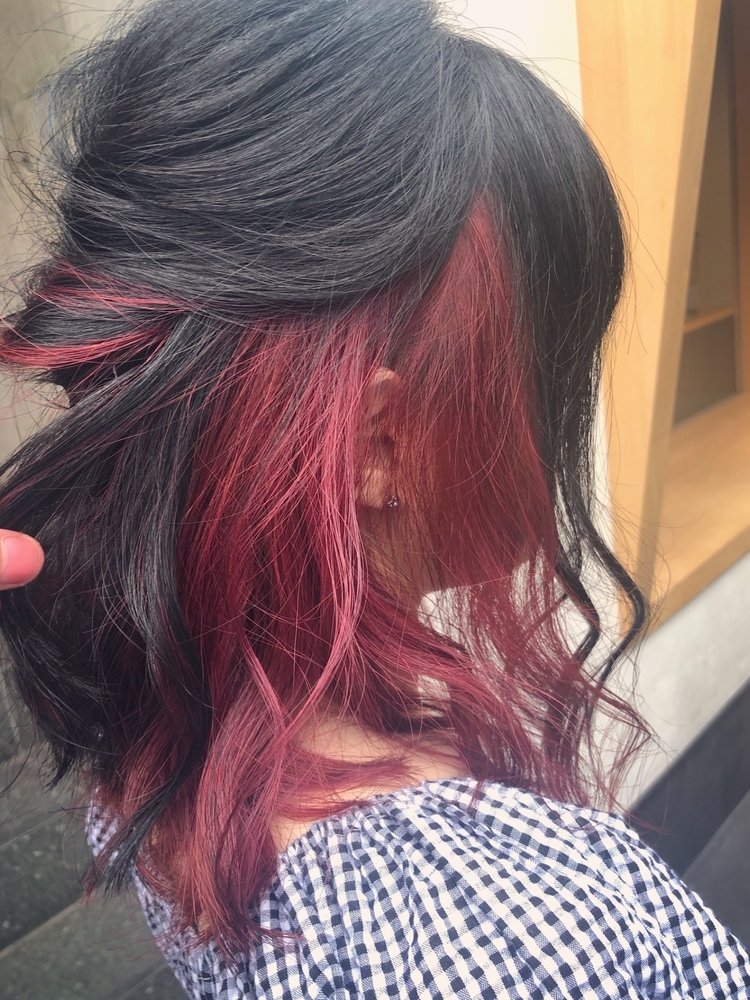インナーカラー チェリーレッドアレンジ 伊藤 卓のヘアスタイル情報 Yahoo Beauty