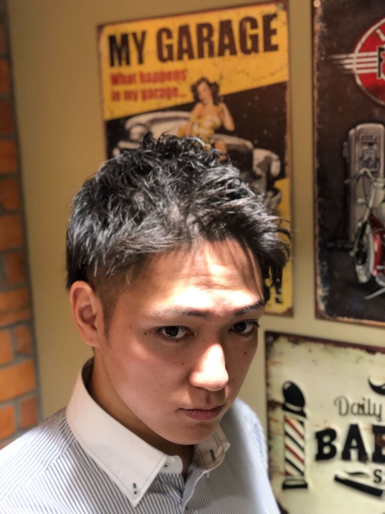 シークレットパーマ ツーブロック 社会人でも安心 直毛を解決シークレットパーマ Y S Barber Ginza Lounge ワイズバーバー ギンザラウンジ 吉本 成樹のヘアスタイル情報 Yahoo Beauty