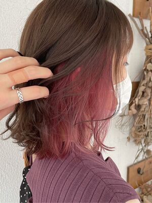 21年秋冬 インナーカラーピンク ミディアムの新着ヘアスタイル 髪型 ヘアアレンジ Yahoo Beauty