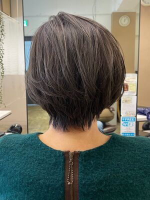 22年春 アシメショートの人気ヘアスタイル 髪型 ヘアアレンジ Yahoo Beauty