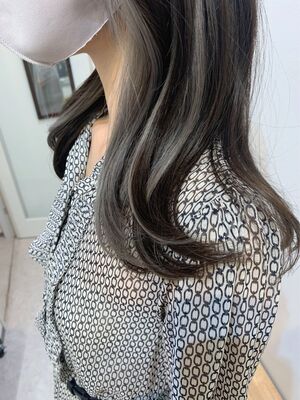 22年夏 イヤリングカラーグレー ロングの人気ヘアスタイル 髪型 ヘアアレンジ Yahoo Beauty