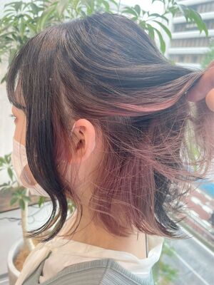 21年秋冬 インナーカラーピンク ショートの新着ヘアスタイル 髪型 ヘアアレンジ Yahoo Beauty