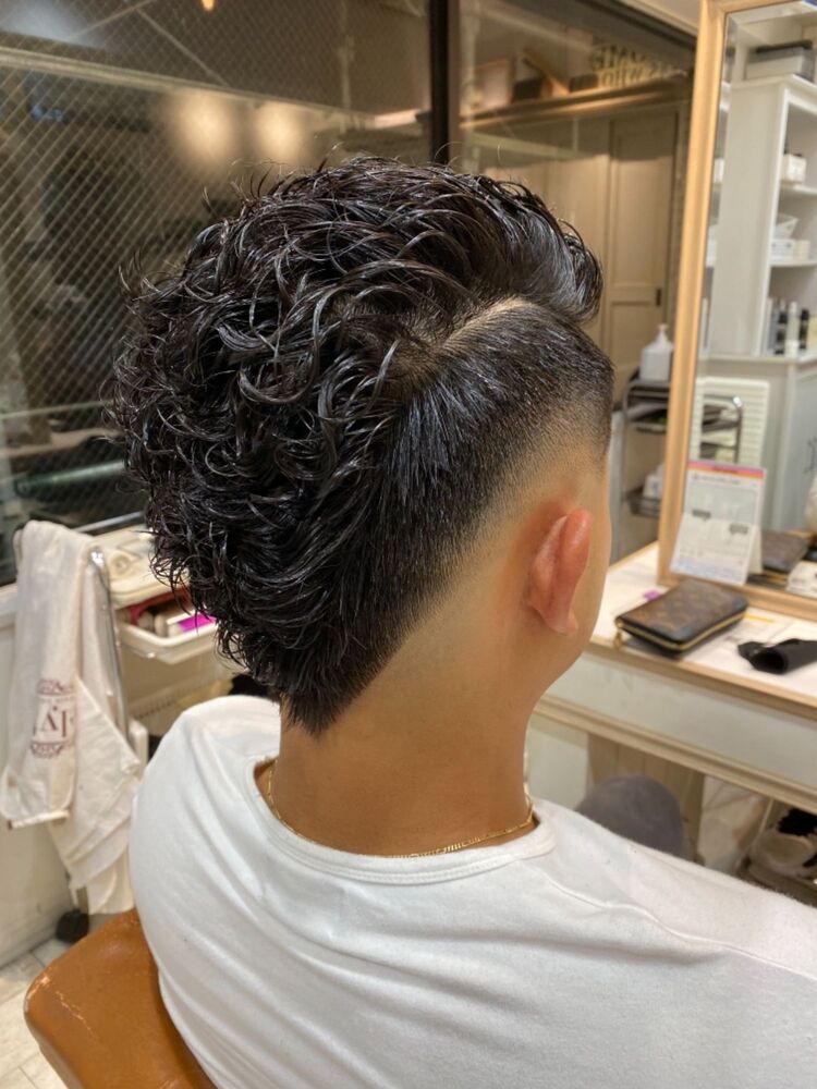 ネイマール風vラインスキンフェードパーマ Elyts 渋谷 エリーツ シブヤ Nissy渋谷スキンフェードの髪型 ヘアスタイル ヘアカタログ情報 Yahoo Beauty ヤフービューティー