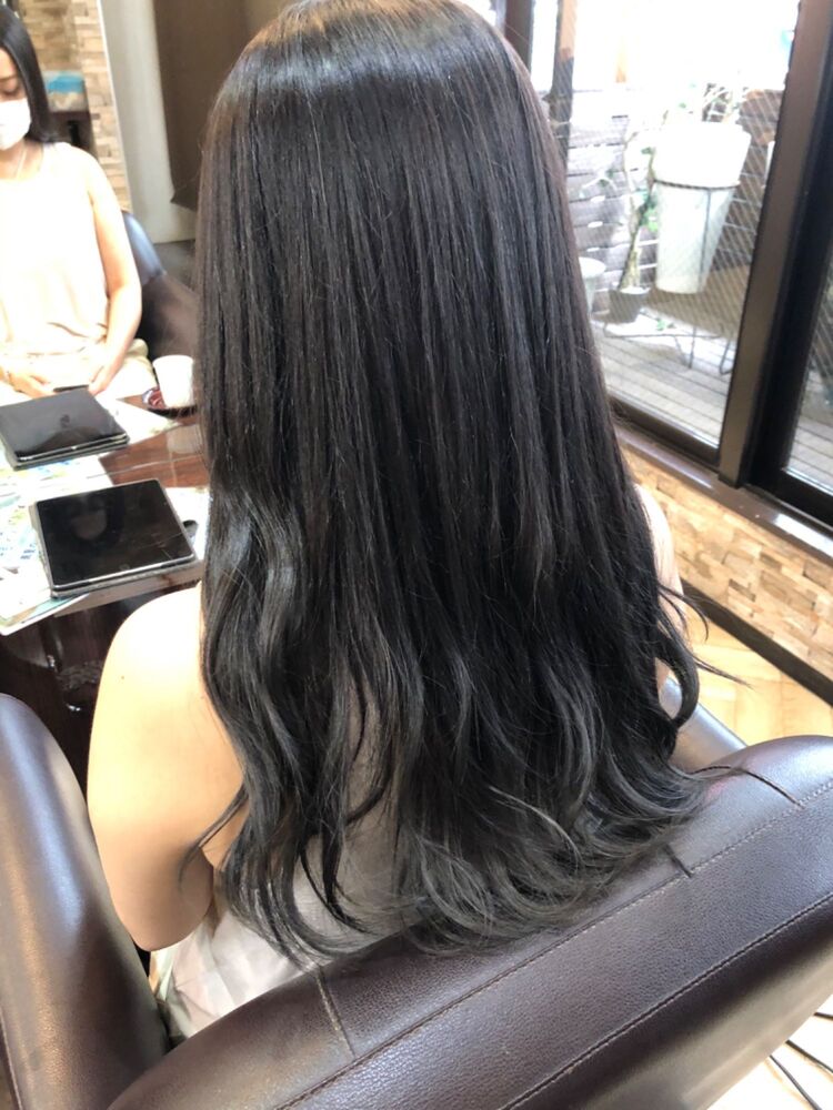 グラデーショングレージュカラー Shiseido髪質改善と組み合わせて艶ブリーチカラーに 玉城ひかりのヘアスタイル情報 Yahoo Beauty