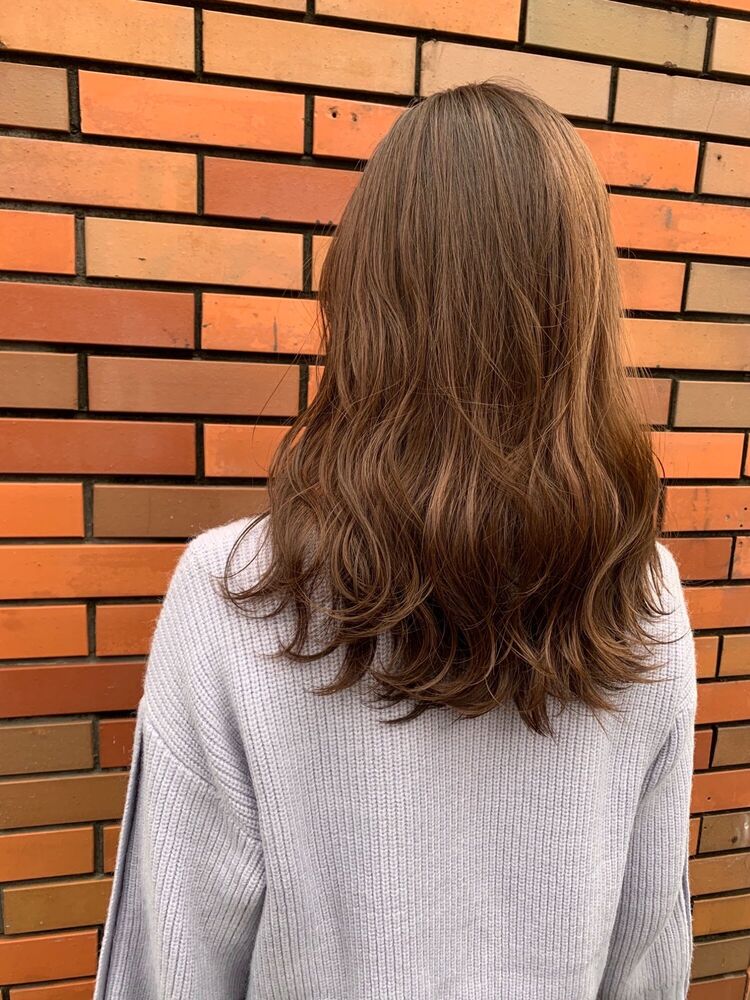 町田駅徒歩5分 ベージュカラー アディクシー Mid Hair ミド ヘアー Some Mid 町田のヘアスタイル情報 Yahoo Beauty
