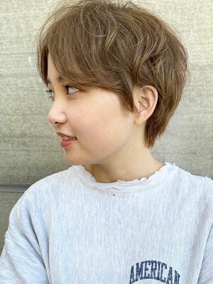 21年秋冬 外国人風ショートの新着ヘアスタイル 髪型 ヘアアレンジ Yahoo Beauty