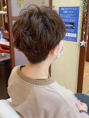 ボリュームアップ ショートの髪型 ヘアスタイル ヘアカタログ 人気順 Yahoo Beauty ヤフービューティー