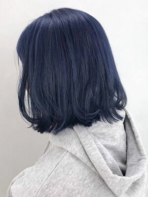 暗髪ブラック×透明感ブルー