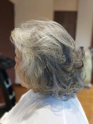 70代ミディアムヘア ミディアムの髪型 ヘアスタイル ヘアカタログ 人気順 Yahoo Beauty ヤフービューティー