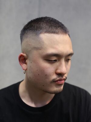 メンズ アッシュグレー ボウズの髪型 ヘアスタイル ヘアカタログ 人気順 Yahoo Beauty ヤフービューティー