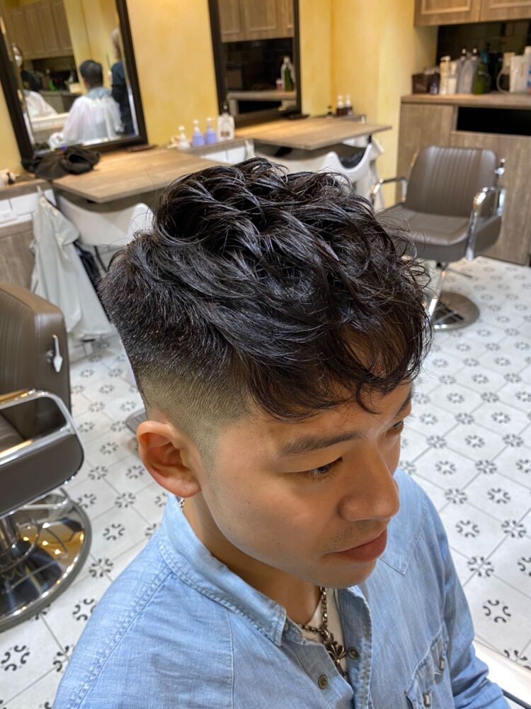 フェードカット ミックスパーマ 前下がり Groomer S Tokyo伊藤 Groomer S Tokyo グルーマーズトウキョウ 伊藤 祐太のヘアスタイル情報 Yahoo Beauty