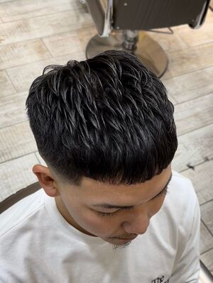 22年春 メンズ 韓国ヘア ベリーショートの人気ヘアスタイル 髪型 ヘアアレンジ Yahoo Beauty