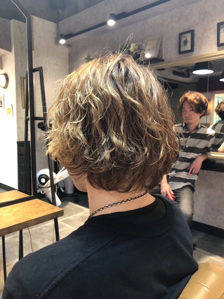 金野航希 メンズも外国人風カラー バレイヤージュ ハイライト パーマ カット Lond 表参道店 金野航希 の髪型 ヘアスタイル ヘアカタログ情報 Yahoo Beauty ヤフービューティー