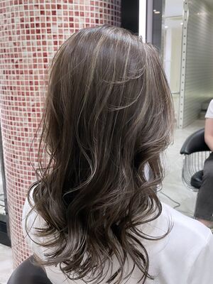 外国人風カラー セミロングの髪型 ヘアスタイル ヘアカタログ 人気順 Yahoo Beauty ヤフービューティー