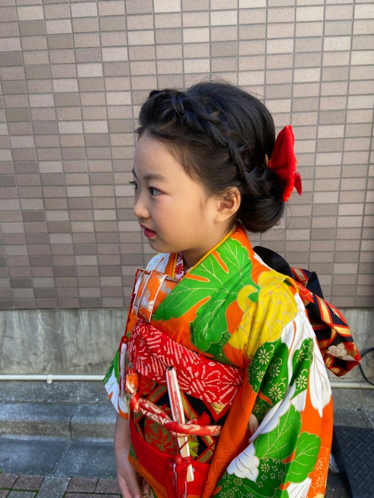 7歳の七五三の可愛い編み込みヘアアレンジ 矢島美容室 ヤジマビヨウシツ 島田 千鶴のヘアスタイル情報 Yahoo Beauty