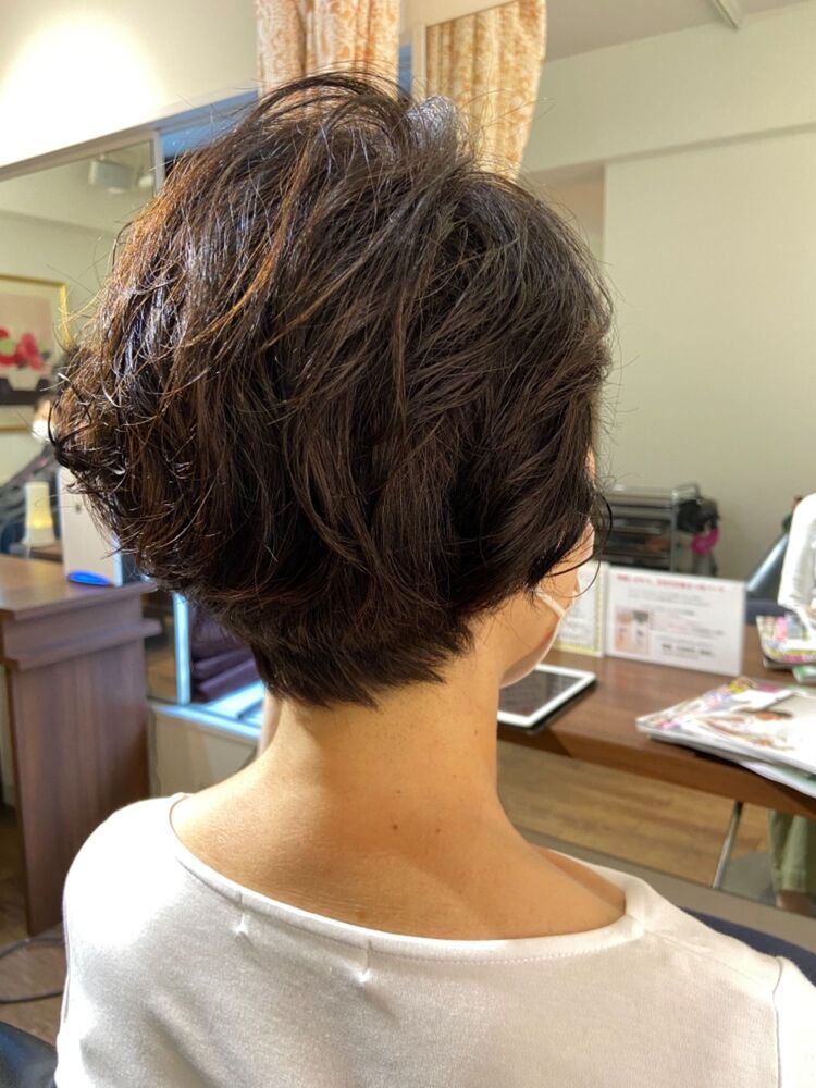 50代 大人可愛いショートボブ の小顔ヘアは 楽ちんゆるふわパーマで手に入る 矢島美容室 ヤジマビヨウシツ 島田 千鶴のヘアスタイル情報 Yahoo Beauty