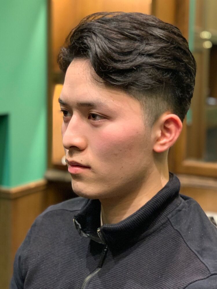 前下がりニュアンスパーマ七三分けショートスタイル Barber Shop 丸の内店 バーバーショップ マルノウチテン 杉本和大の髪型 ヘアスタイル ヘアカタログ情報 Yahoo Beauty ヤフービューティー