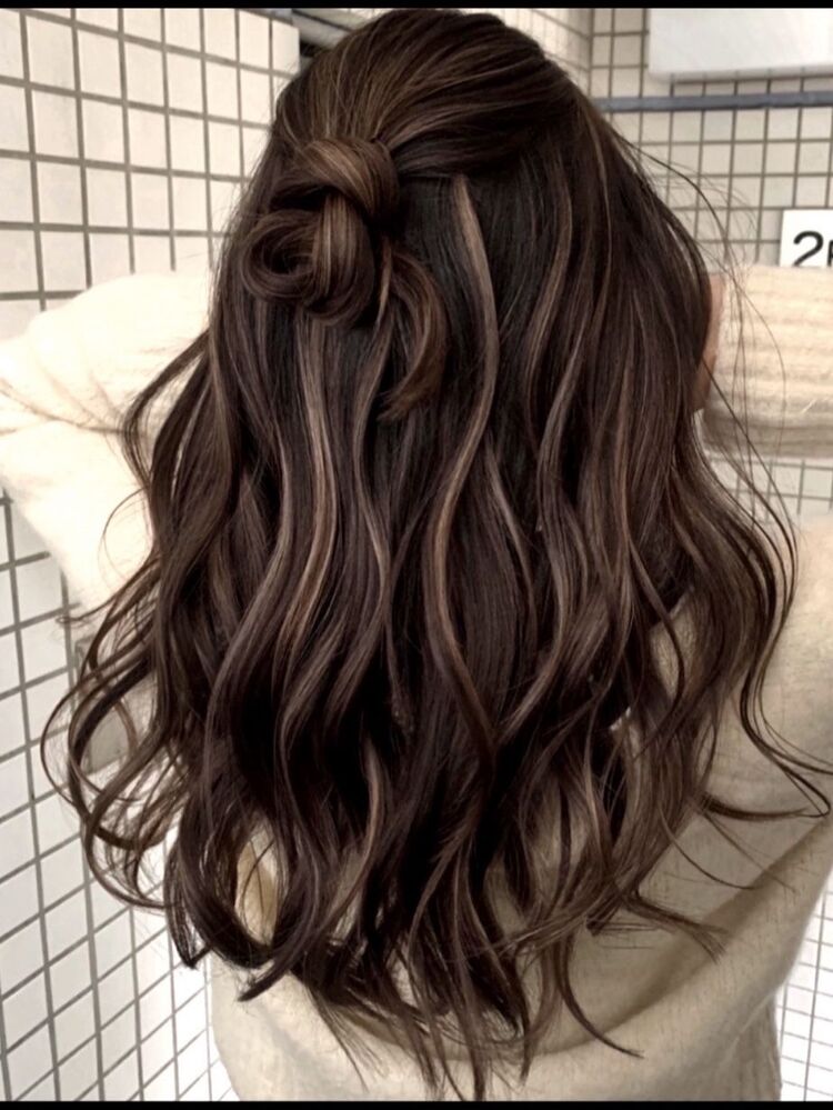 色持ち抜群な全体は7レベルのハイライトデザイン イズミタカヒロのヘアスタイル情報 Yahoo Beauty