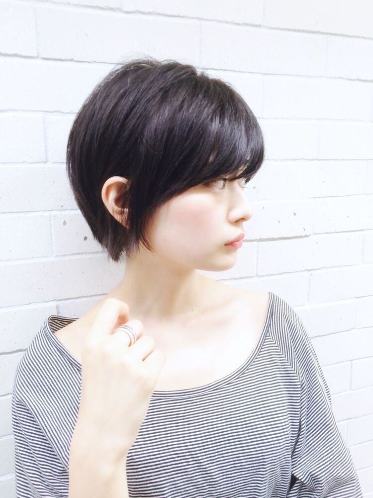 大人かわいい黒髪ショートボブお手入れ簡単 小顔 小頭でトップふんわりオシャレショートヘア ｅｌｅｎａ エレナ 神田剛弘のヘアスタイル情報 Yahoo Beauty