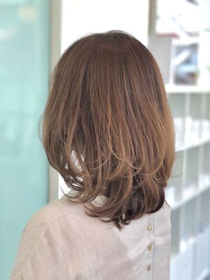 22年春 ミディアムレイヤーの人気ヘアスタイル 髪型 ヘアアレンジ Yahoo Beauty