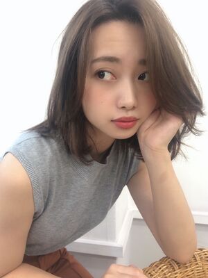 かきあげ前髪 ミディアムの髪型 ヘアスタイル ヘアカタログ 人気順 Yahoo Beauty ヤフービューティー