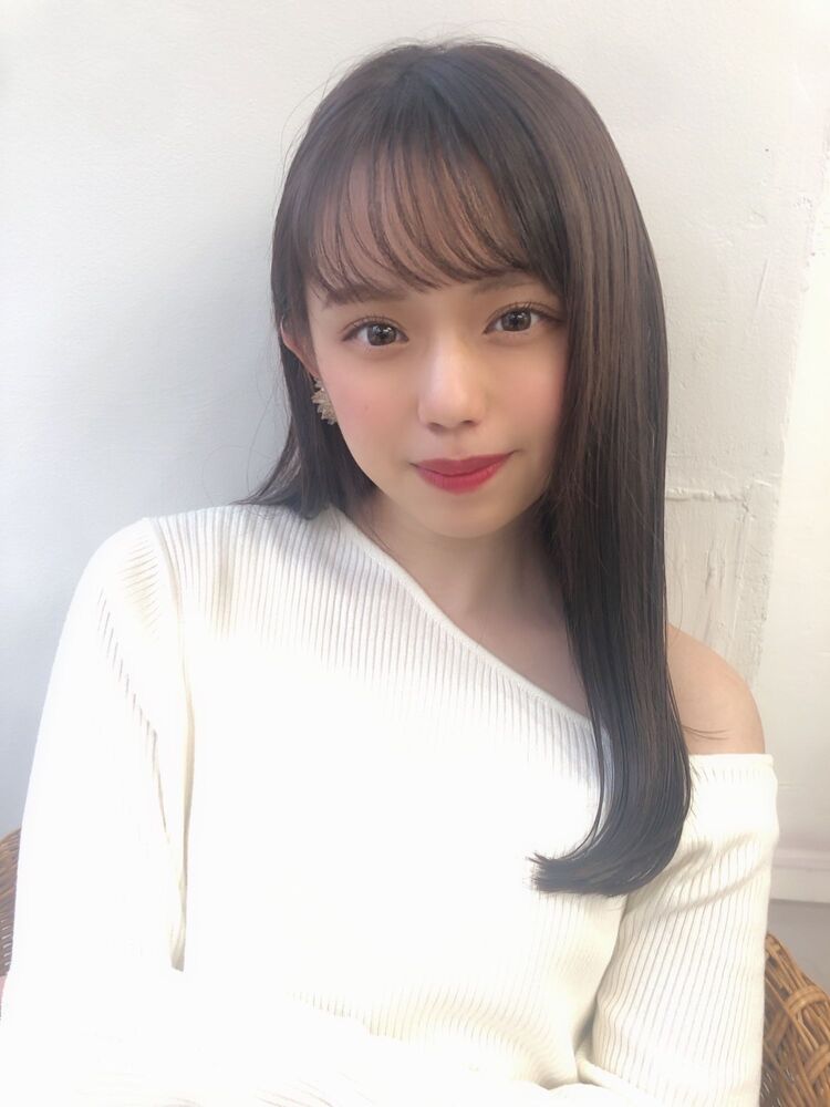 Kayak渋谷 小室里奈 前髪あり シースルバング ストレートロングヘア 愛されモテ Honey Shibuya ハニー シブヤ Kayak 渋谷 小室里奈のヘアスタイル情報 Yahoo Beauty