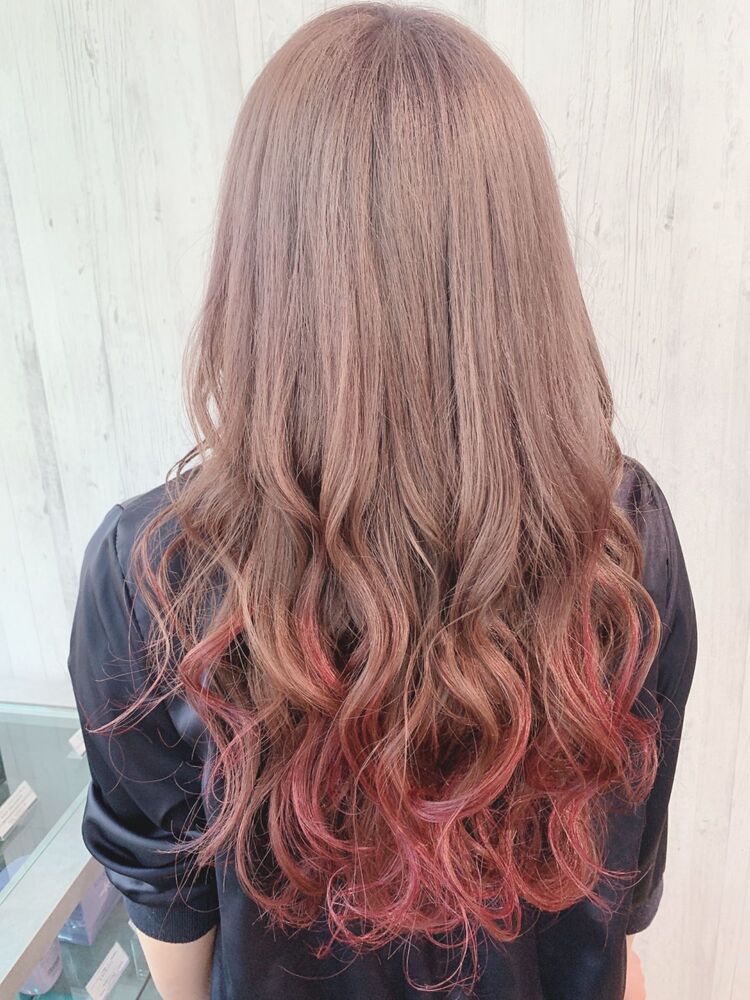 ラベージュ チェリーレッド グラデーションカラー ケアブリーチ ダブルカラー 西崎 純佳の髪型 ヘアスタイル ヘアカタログ情報 Yahoo Beauty ヤフービューティー