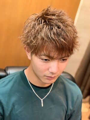 22年春 メンズ 外ハネパーマの人気ヘアスタイル 髪型 ヘアアレンジ Yahoo Beauty