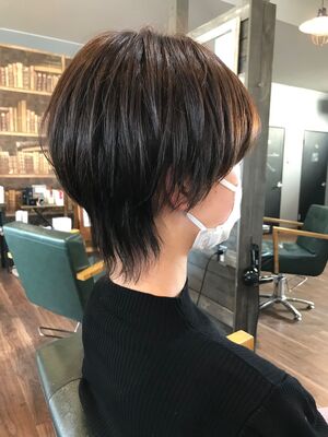 ウルフカット 黒髪 ショートの髪型 ヘアスタイル ヘアカタログ 人気順 Yahoo Beauty ヤフービューティー