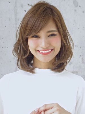 ひし形シルエット ミディアムの髪型 ヘアスタイル ヘアカタログ 人気順 Yahoo Beauty ヤフービューティー