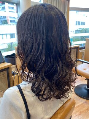 ゆるふわパーマ ミディアムの髪型 ヘアスタイル ヘアカタログ 人気順 Yahoo Beauty ヤフービューティー