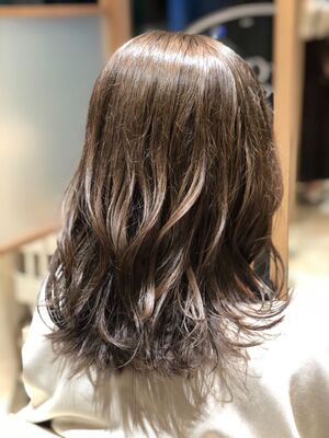 22年夏 色気 ミディアムの髪型 ヘアスタイル ヘアカタログ 人気順 Yahoo Beauty ヤフービューティー