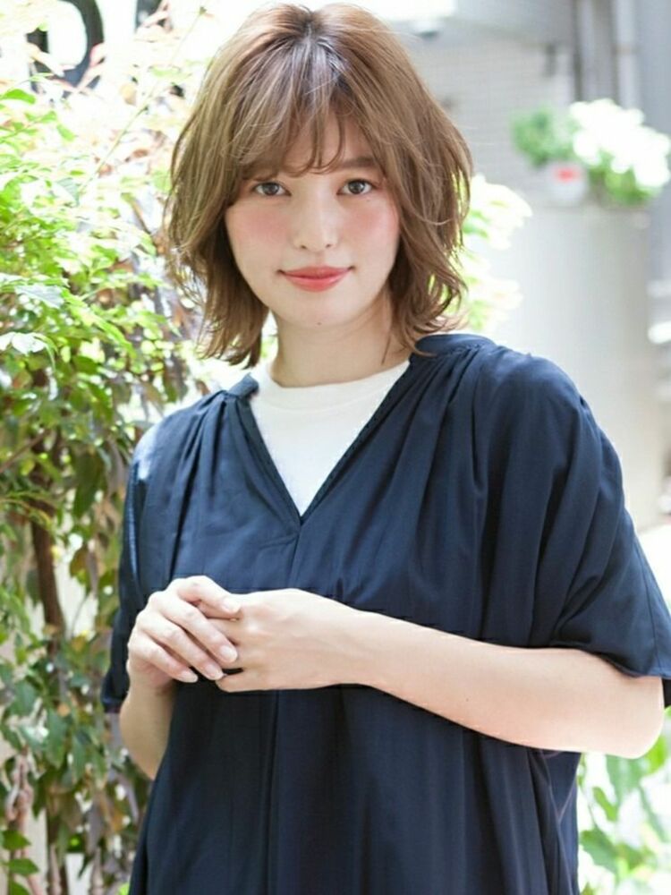 ひし形シルエットのミディアムレイヤースタイル Fix Up渋谷 宇賀治 智のヘアスタイル情報 Yahoo Beauty