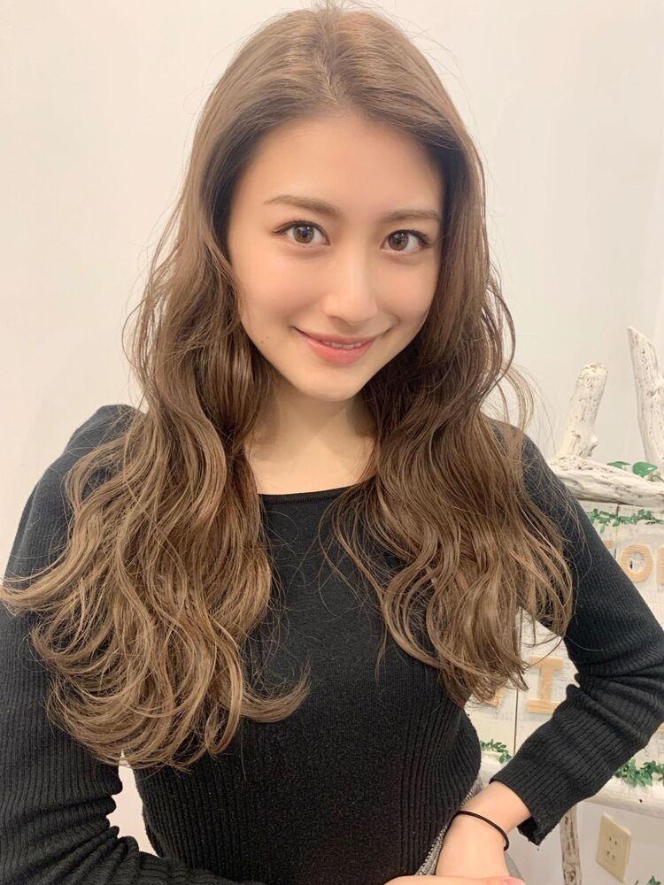 外国人風バレイヤージュ 巻き髪が可愛いロングレイヤーカット Virgo Hair Make ウィルゴヘアーアンドメイク 望月宣雄のヘアスタイル情報 Yahoo Beauty