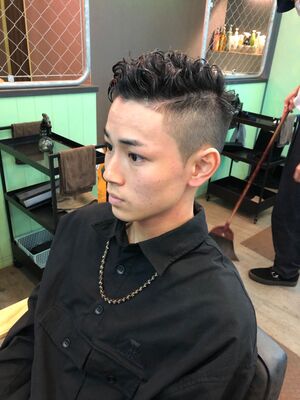 メンズ サイドパート パーマの髪型 ヘアスタイル ヘアカタログ 人気順 Yahoo Beauty ヤフービューティー