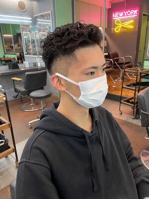 21年秋冬 メンズ 宮城リョータ風パーマの新着ヘアスタイル 髪型 ヘアアレンジ Yahoo Beauty