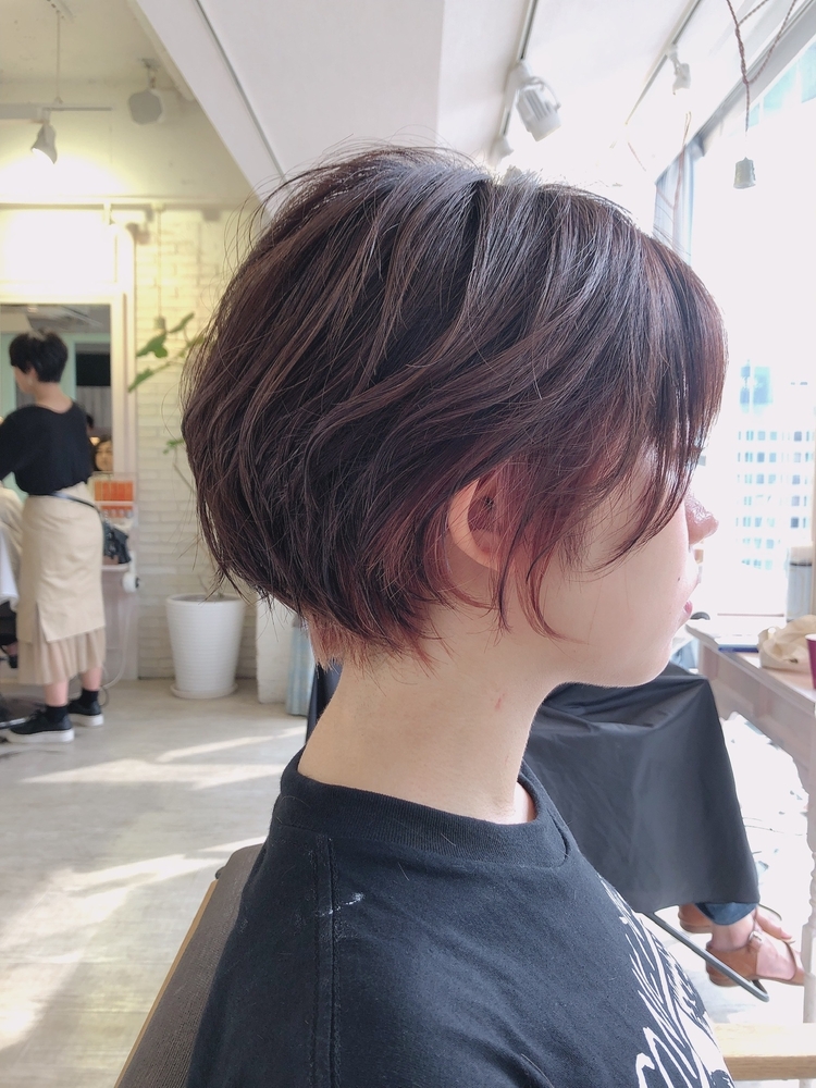 表参道lond インナーカラーピンク ショートヘアーと相性抜群 表参道lond 津賀雅也の髪型 ヘアスタイル ヘアカタログ情報 Yahoo Beauty ヤフービューティー