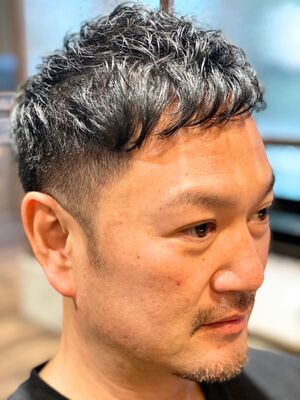 メンズ 30代 くせ毛風パーマの髪型 ヘアスタイル ヘアカタログ 人気順 Yahoo Beauty ヤフービューティー