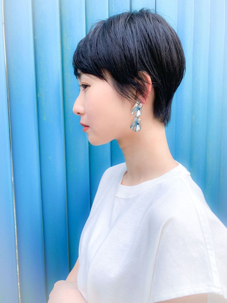 黒髪シンプルショート Navile Omotesando ネイヴィル オモテサンドウ Yuka Navile表参道のヘアスタイル情報 Yahoo Beauty