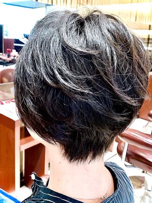 21年秋冬 フェミニンボブ ショートの新着ヘアスタイル 髪型 ヘアアレンジ Yahoo Beauty